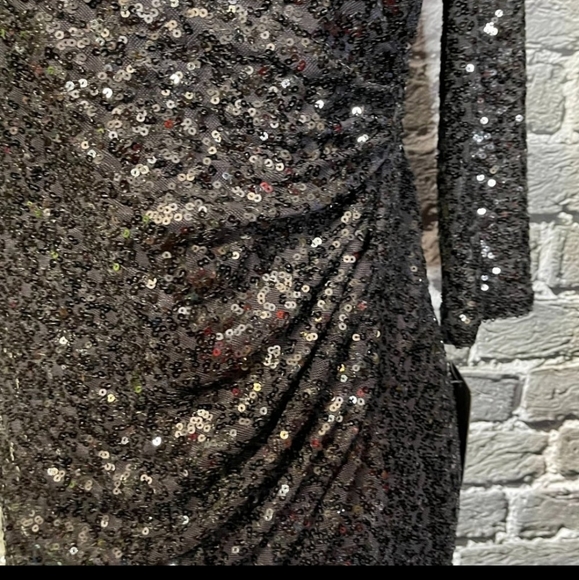 NWT Marina Black Sequin Draped Back Ruched Very SEXY Evening Gown Lds Sz 6 - Picture 2 of 3